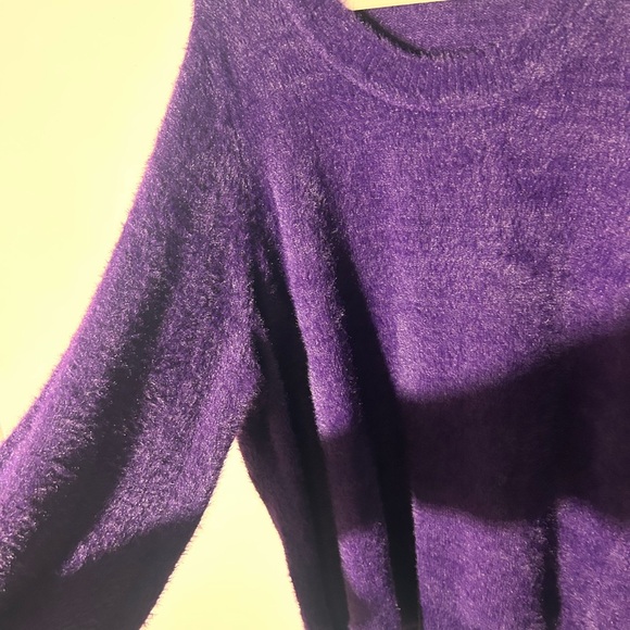 Liz Claiborne Women's Deep Purple Sweater - Picture 4 of 11